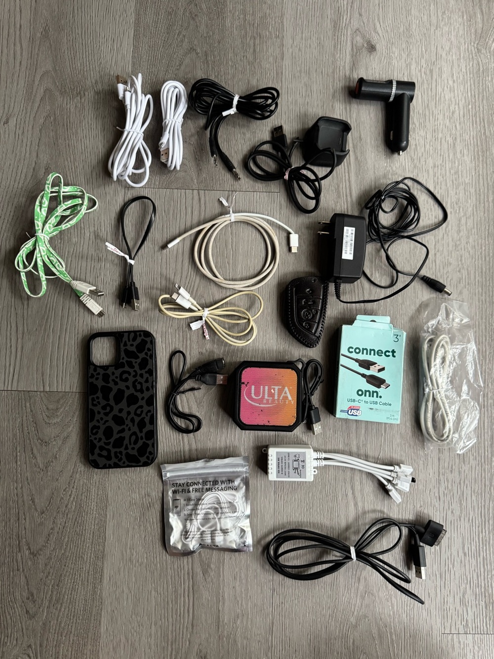Huge Cables, Phone Accessories Chargers Electronics Lot - 20pc